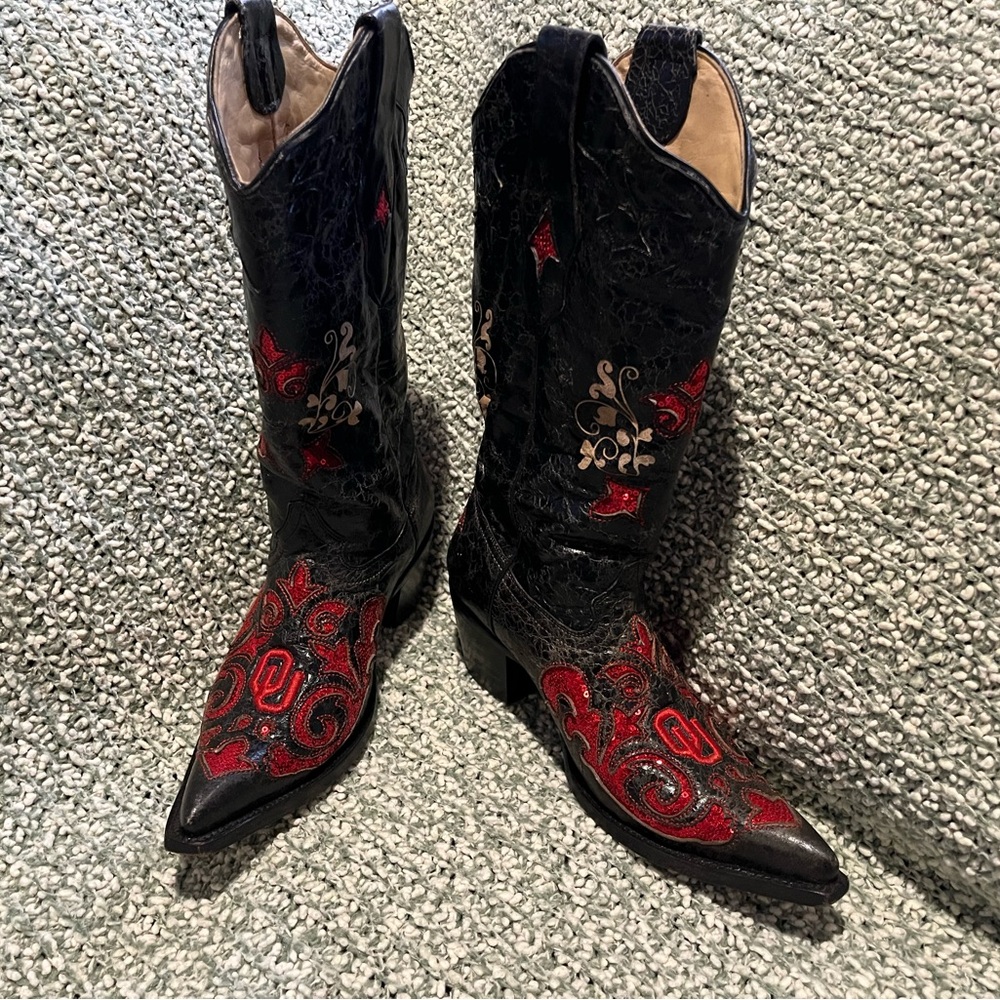 Chic Embroidered Black and Red Heeled Boots